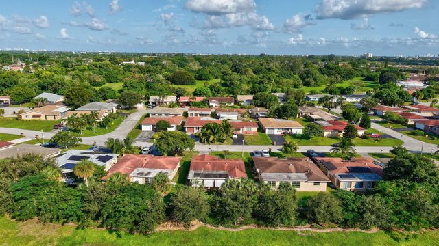 4741 NW 13th Avenue, Deerfield Beach, FL 33064