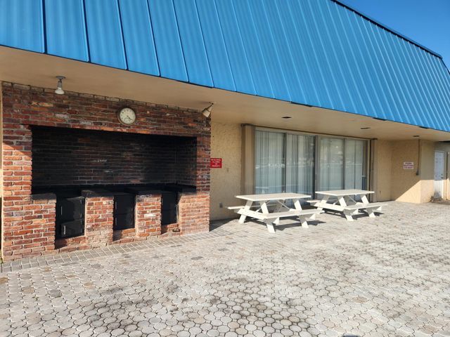 4741 NW 13th Avenue, Deerfield Beach, FL 33064