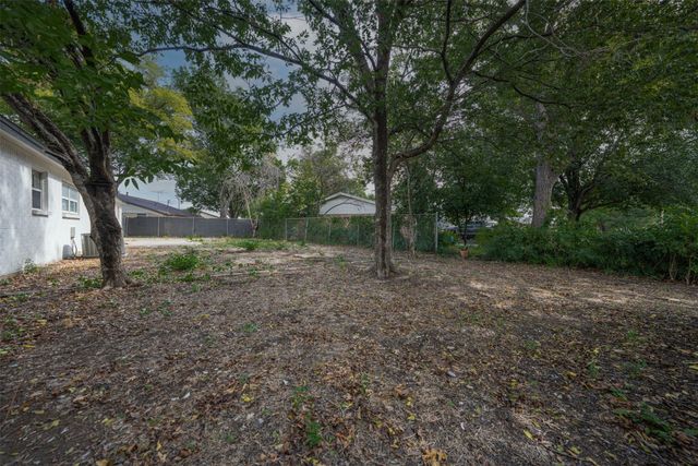 217 Palomino Drive, Saginaw, TX 76179