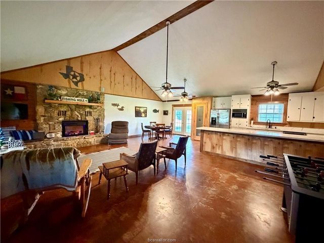 3275 Lcr 750, Thornton, TX 76687