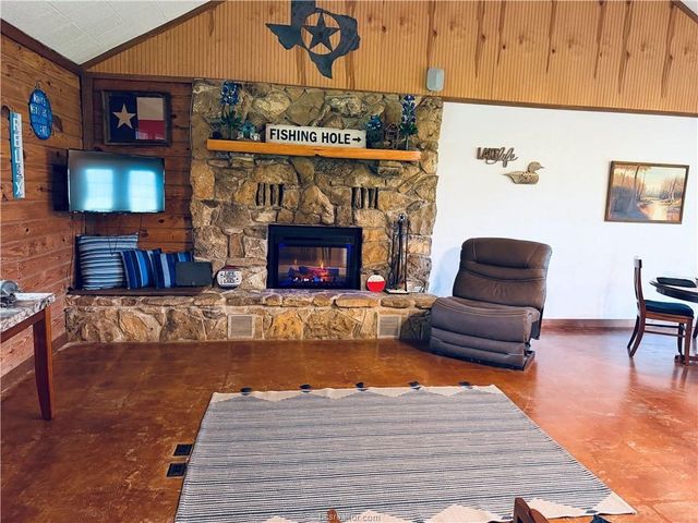 3275 Lcr 750, Thornton, TX 76687