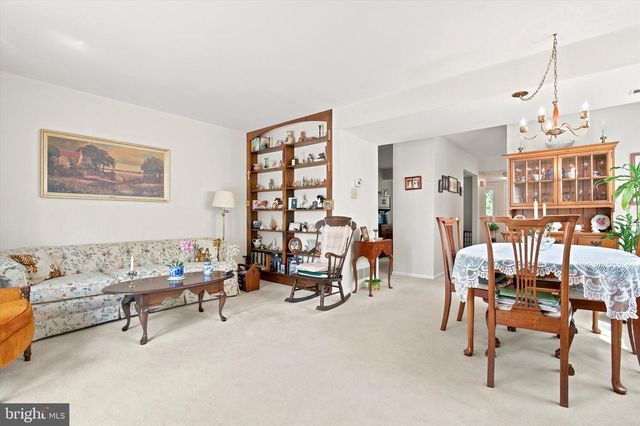 6 STEWER LN, Perkasie, PA 18944