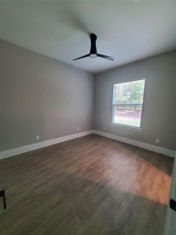 24647 Oak Creek Rd Road, Hockley, TX 77447