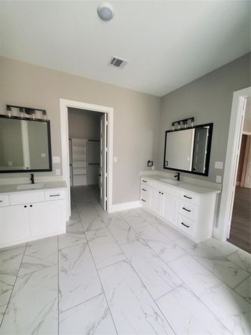 24647 Oak Creek Rd Road, Hockley, TX 77447