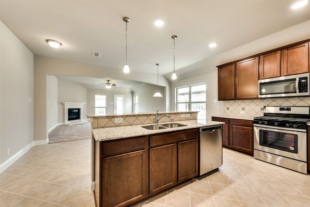 800 Bird Creek, Little Elm, TX 75068