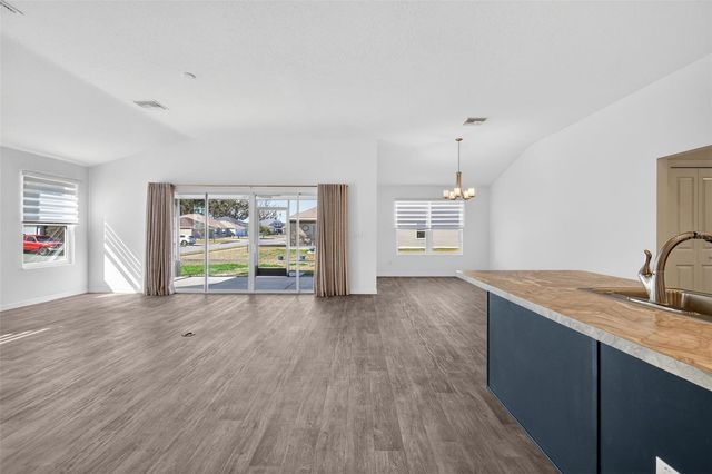 11380 SOUTAR AVENUE, Oxford, FL 34484