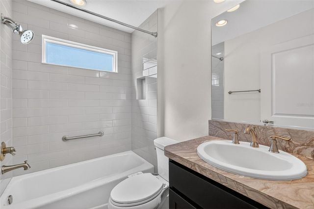 11380 SOUTAR AVENUE, Oxford, FL 34484