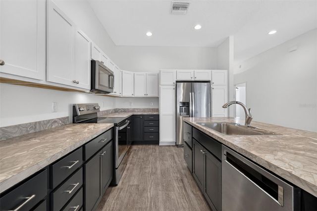 11380 SOUTAR AVENUE, Oxford, FL 34484