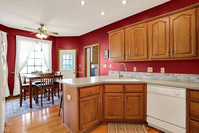 2341 Somerset Circle, Franklin, IN 46131