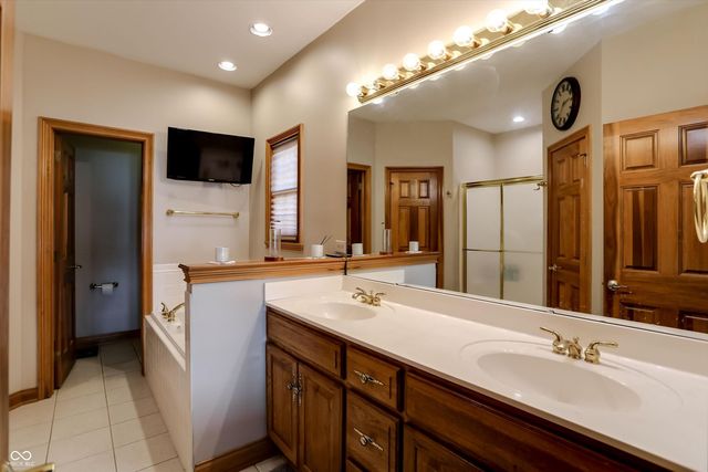 2341 Somerset Circle, Franklin, IN 46131