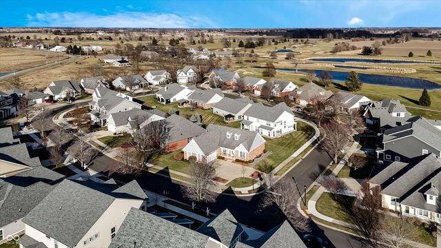 2341 Somerset Circle, Franklin, IN 46131