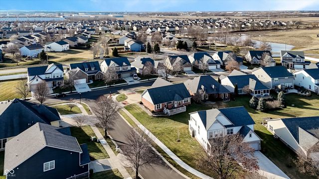 2341 Somerset Circle, Franklin, IN 46131