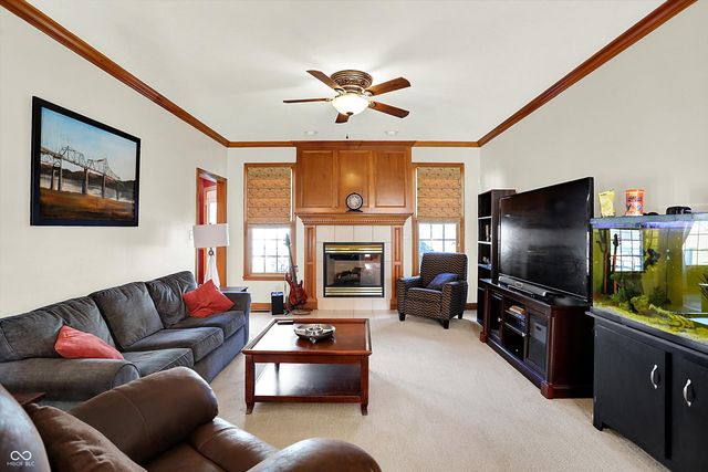 2341 Somerset Circle, Franklin, IN 46131