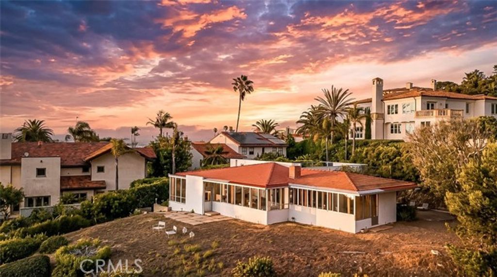 1400 Via Montemar, Palos Verdes Estates, CA 90274