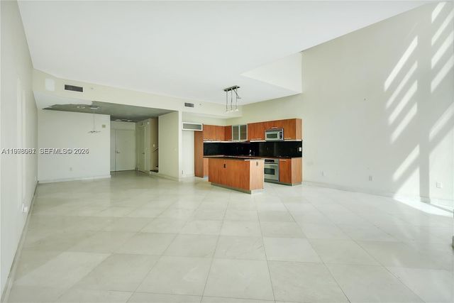3131 NE 188th St 1-1205, Aventura, FL 33180