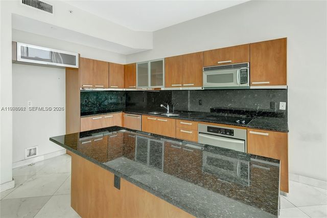 3131 NE 188th St 1-1205, Aventura, FL 33180