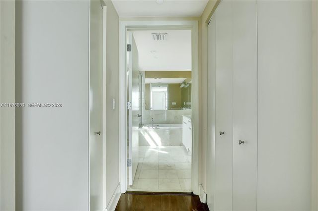 3131 NE 188th St 1-1205, Aventura, FL 33180