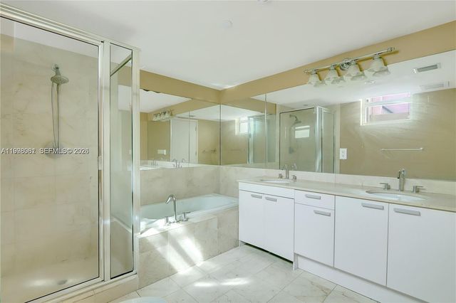 3131 NE 188th St 1-1205, Aventura, FL 33180