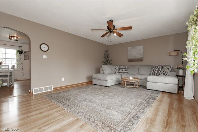 5162 Woodside Drive, Geneva, OH 44041