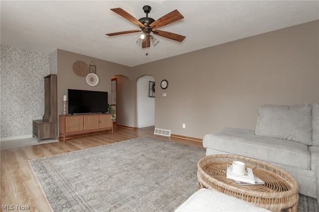 5162 Woodside Drive, Geneva, OH 44041