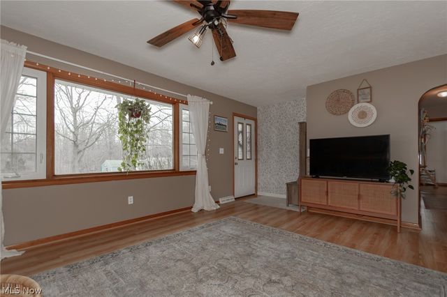 5162 Woodside Drive, Geneva, OH 44041