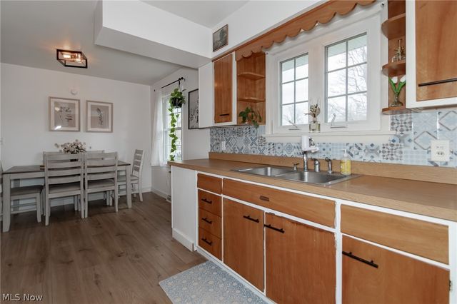 5162 Woodside Drive, Geneva, OH 44041