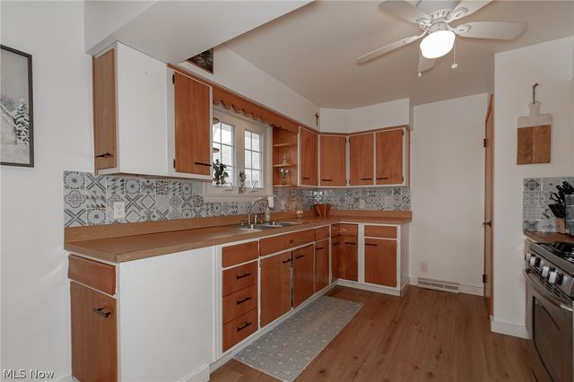 5162 Woodside Drive, Geneva, OH 44041