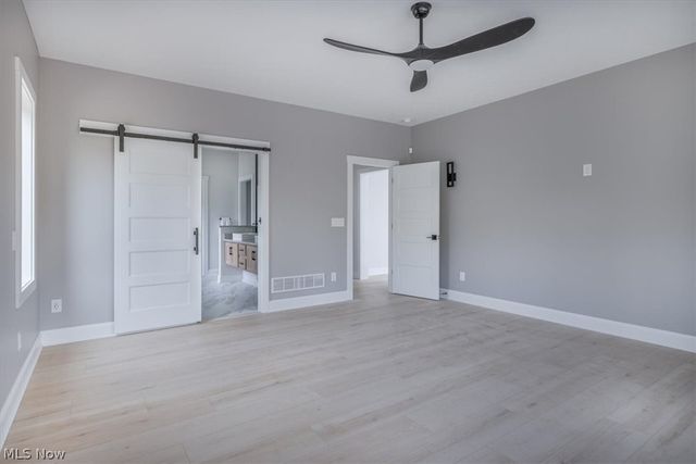 245 Somerset Drive, Hinckley, OH 44233