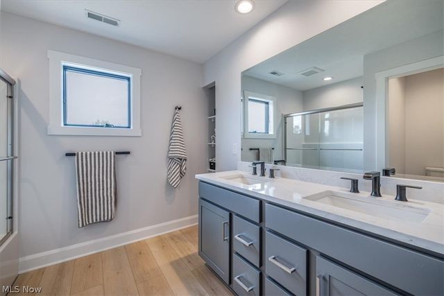 245 Somerset Drive, Hinckley, OH 44233