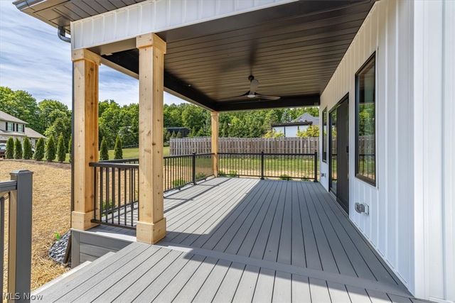 245 Somerset Drive, Hinckley, OH 44233