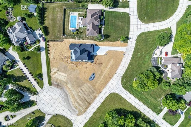 245 Somerset Drive, Hinckley, OH 44233