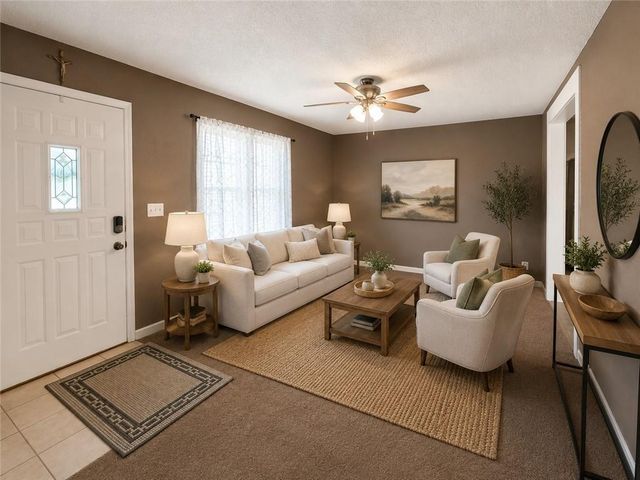 519 S Willow Avenue, Sugar Creek, MO 64053