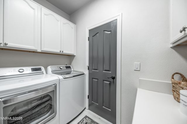 3065 Wingfield Hills Road, Sparks, NV 89436