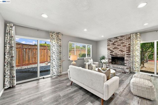 5946 Cinnabar Ct, Newark, CA 94560