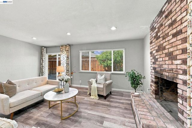 5946 Cinnabar Ct, Newark, CA 94560