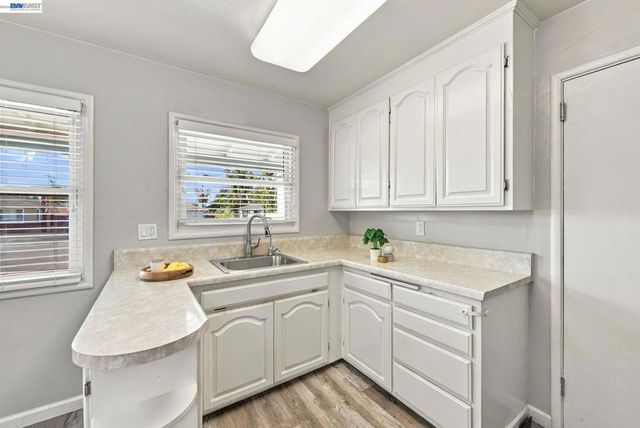 5946 Cinnabar Ct, Newark, CA 94560