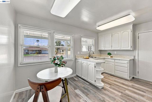 5946 Cinnabar Ct, Newark, CA 94560