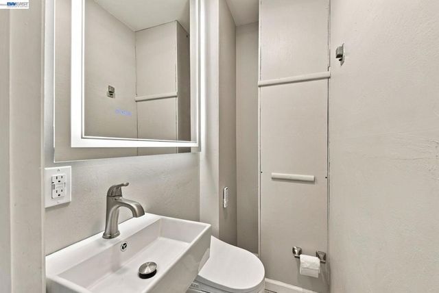 5946 Cinnabar Ct, Newark, CA 94560