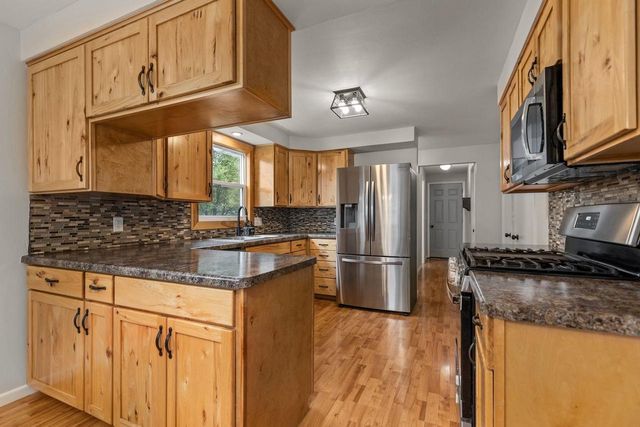 113 CUMINGS LANE, Neenah, WI 54956