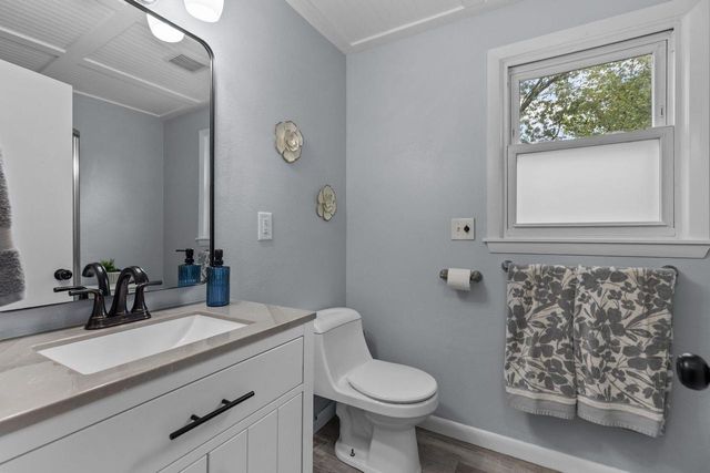 113 CUMINGS LANE, Neenah, WI 54956
