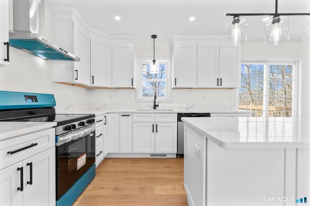 281 Traverse Street, Waterbury, CT 06704