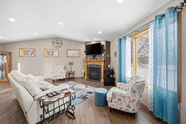 1250 76th Avenue S, Fargo, ND 58104