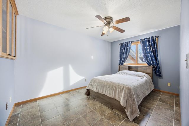 1250 76th Avenue S, Fargo, ND 58104