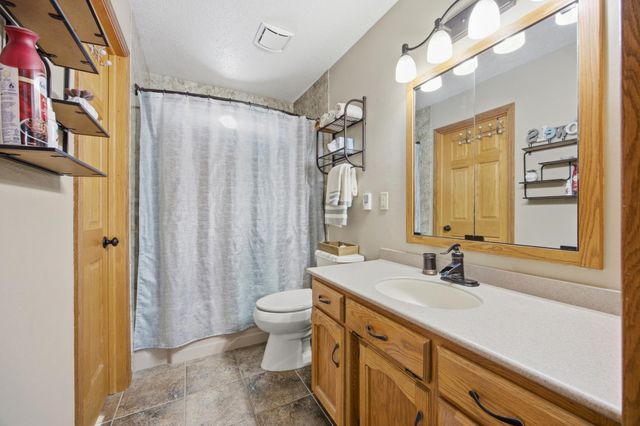 1250 76th Avenue S, Fargo, ND 58104