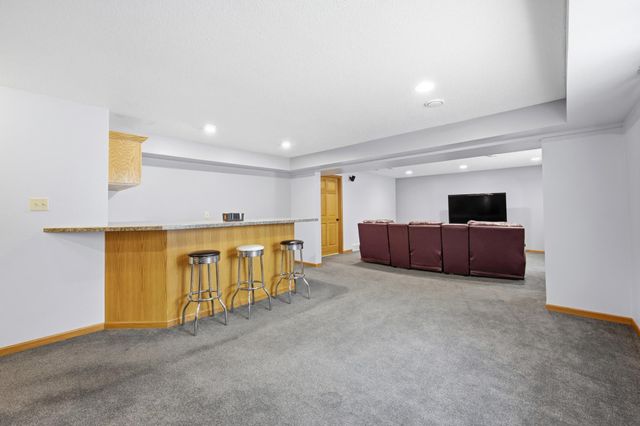 1250 76th Avenue S, Fargo, ND 58104