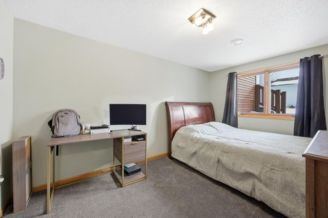 1250 76th Avenue S, Fargo, ND 58104