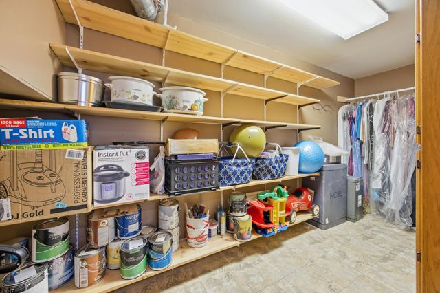 1250 76th Avenue S, Fargo, ND 58104