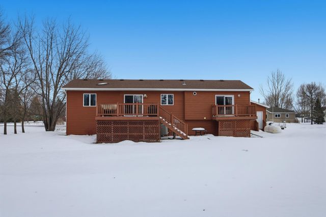 1250 76th Avenue S, Fargo, ND 58104