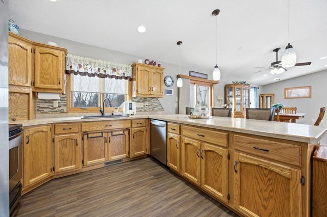 1250 76th Avenue S, Fargo, ND 58104