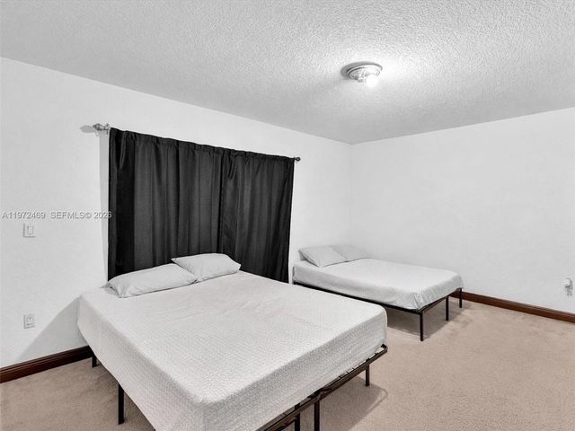 23 SE 3rd Ave, Hallandale Beach, FL 33009